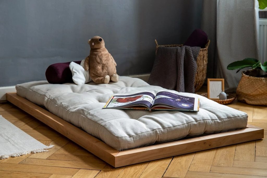 Tatami bed frame vs. regular bed